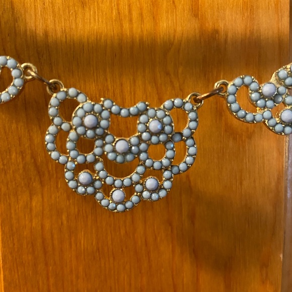 ModCloth Statement Necklace - Picture 2 of 3